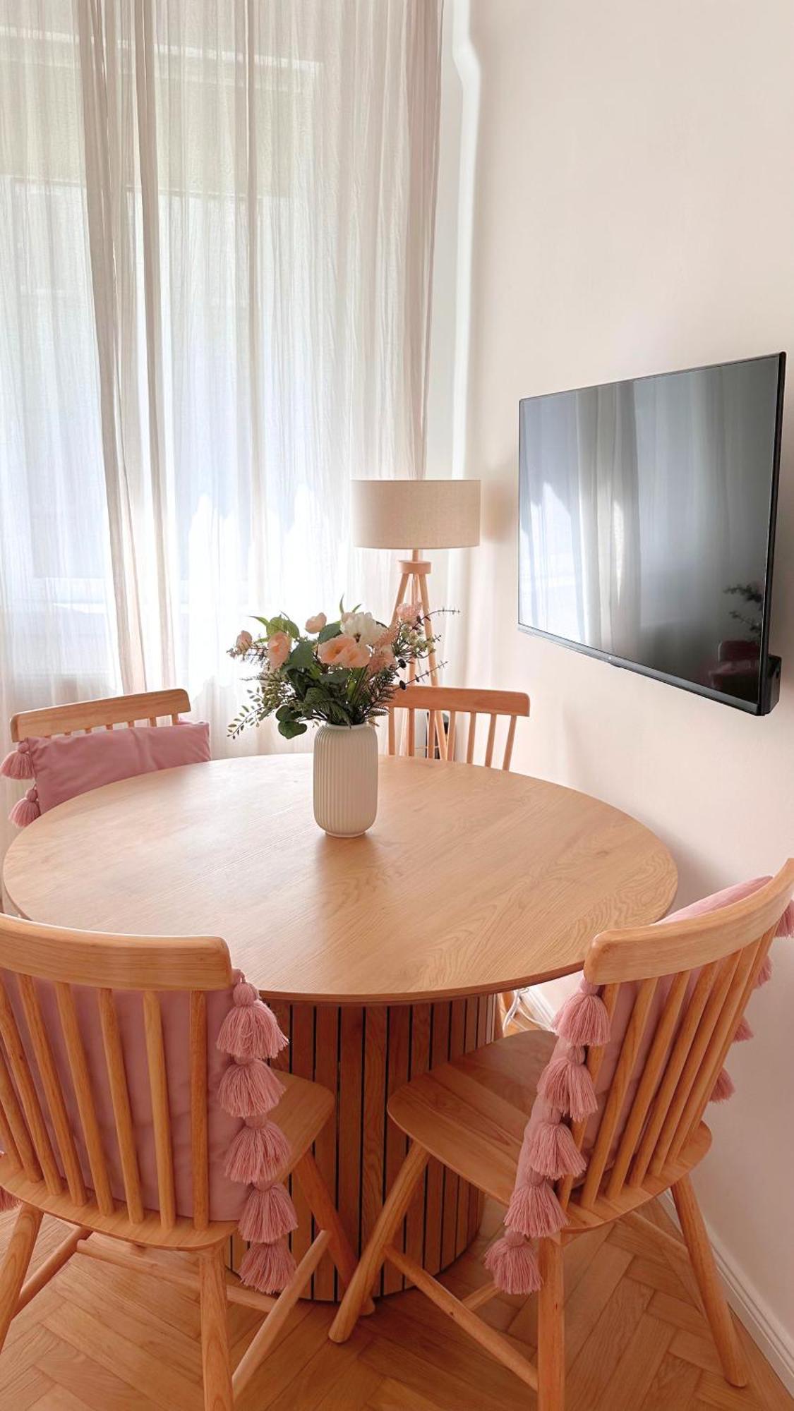 Cozy Apartment In Quiet Location, Fast Train Station 100M Away, Contactless Check-In Viena Exterior foto